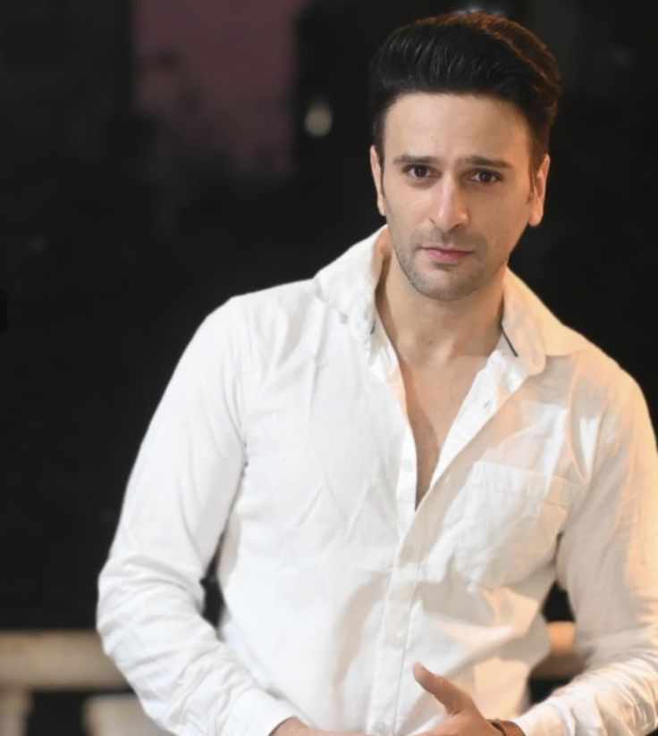 A 24-year-old dashing man with an energetic and bold personality