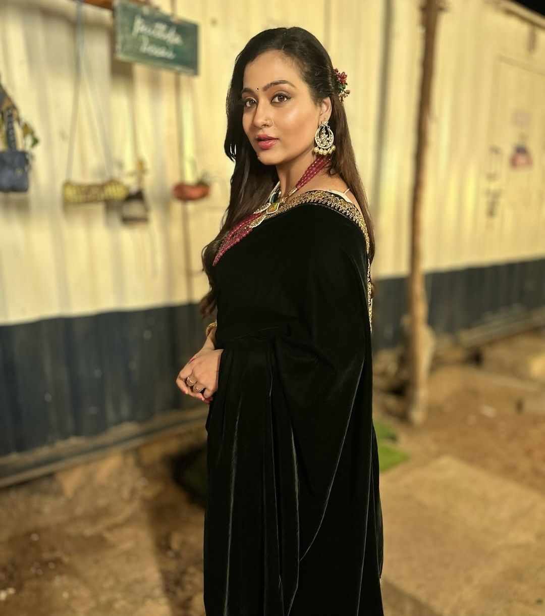 43- years- old, she is the wife of Raghvan, she is the quietest and most soft-hearted member of the family