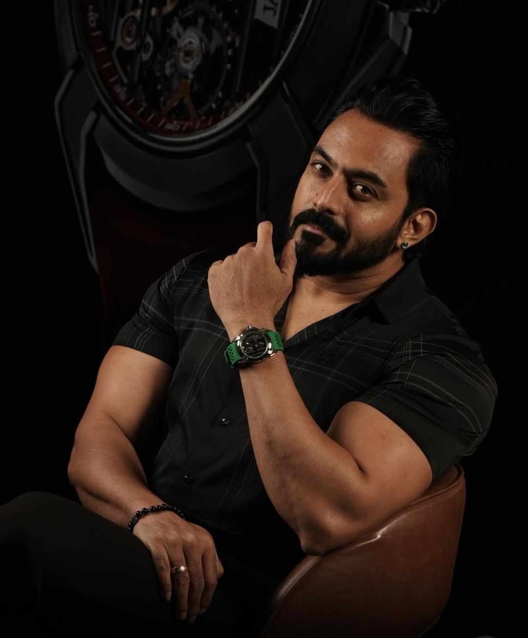 A 46- years- old, and eldest son of Kaikasi, Raghvan is a wealthy and influential businessman known for his power, intelligence, and dangerous connections