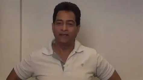 50- years- old, General Manager of Raghuvanshi Enterprises, and a close friend of Dashrath beside the work