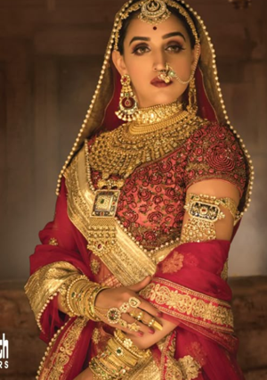 22&23 | RISE OF THE QUEEN & FIRE TAMED BY SOFT HANDS