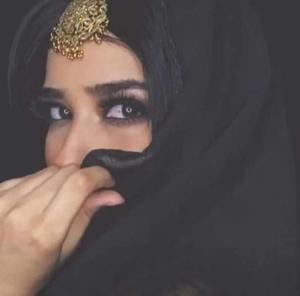 kohl-lined eyes