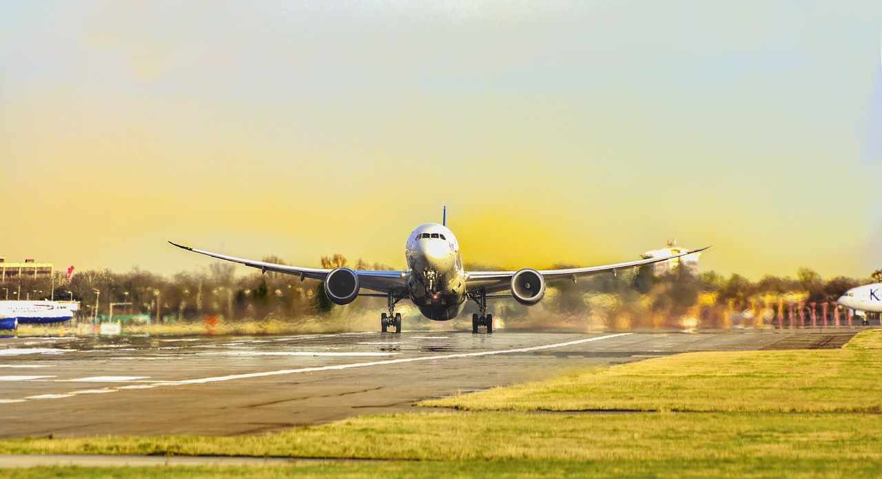 AMS Airport