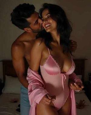 Garden me baarish ke bich chut Tod chudai kari arjun ne seema ki 🥵🥵🥵