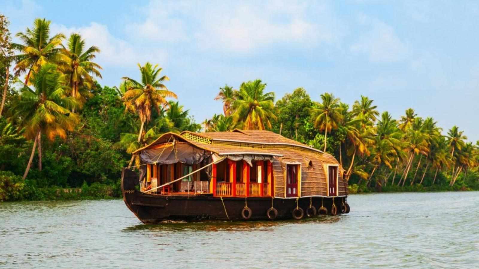 The Ultimate Guide to Kerala's Backwaters for Singaporean Travelers