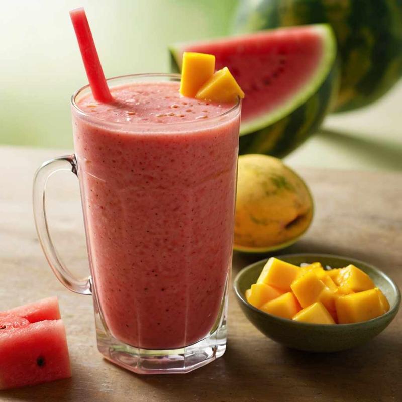 Watermelon-Mango Smoothie: A Refreshing Blend of Tropical Bliss
