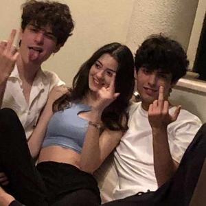 The Holi Threesome 🍆🍆🍑💦