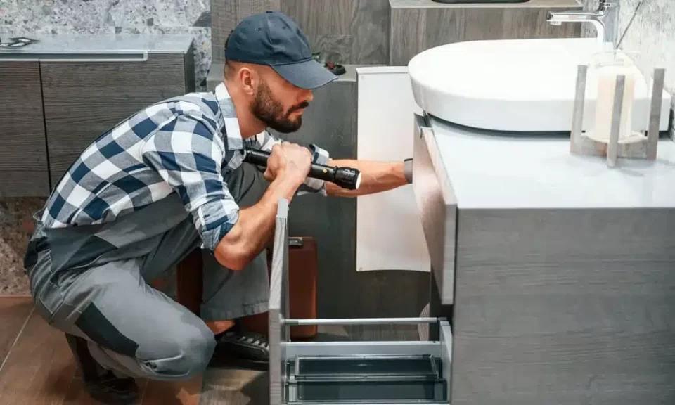 A Few Important Points to Consider Before calling an Emergency Plumbing Service Calls 0562311929