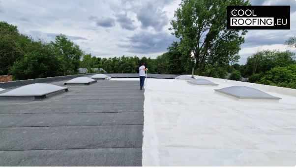 Verlaag de temperatuur met witte dakcoating in Frankrijk