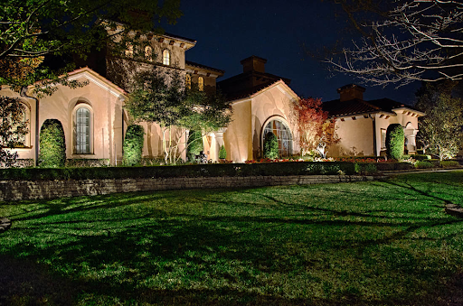 Houston Shine: Choosing the Right Outdoor Lighting for Your Space
