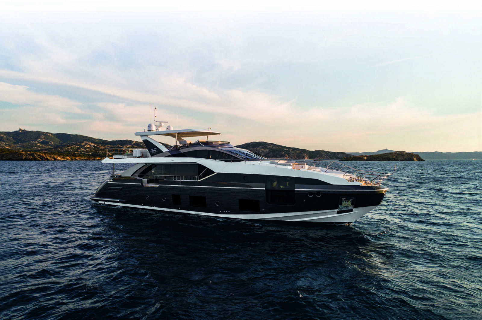 Discover Luxury Afloat: Azimut 27 Grande for Sale