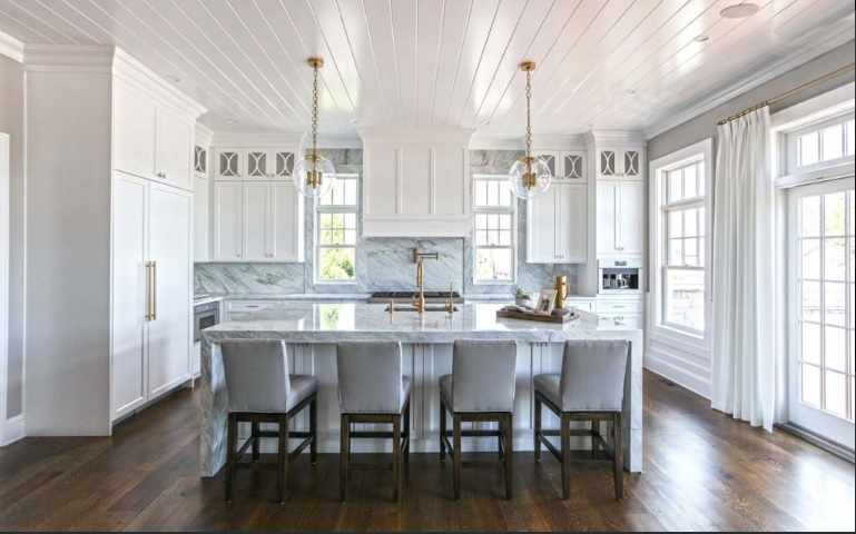 The Drop Zone: Integrating the Mudroom for a Cleaner Kitchen