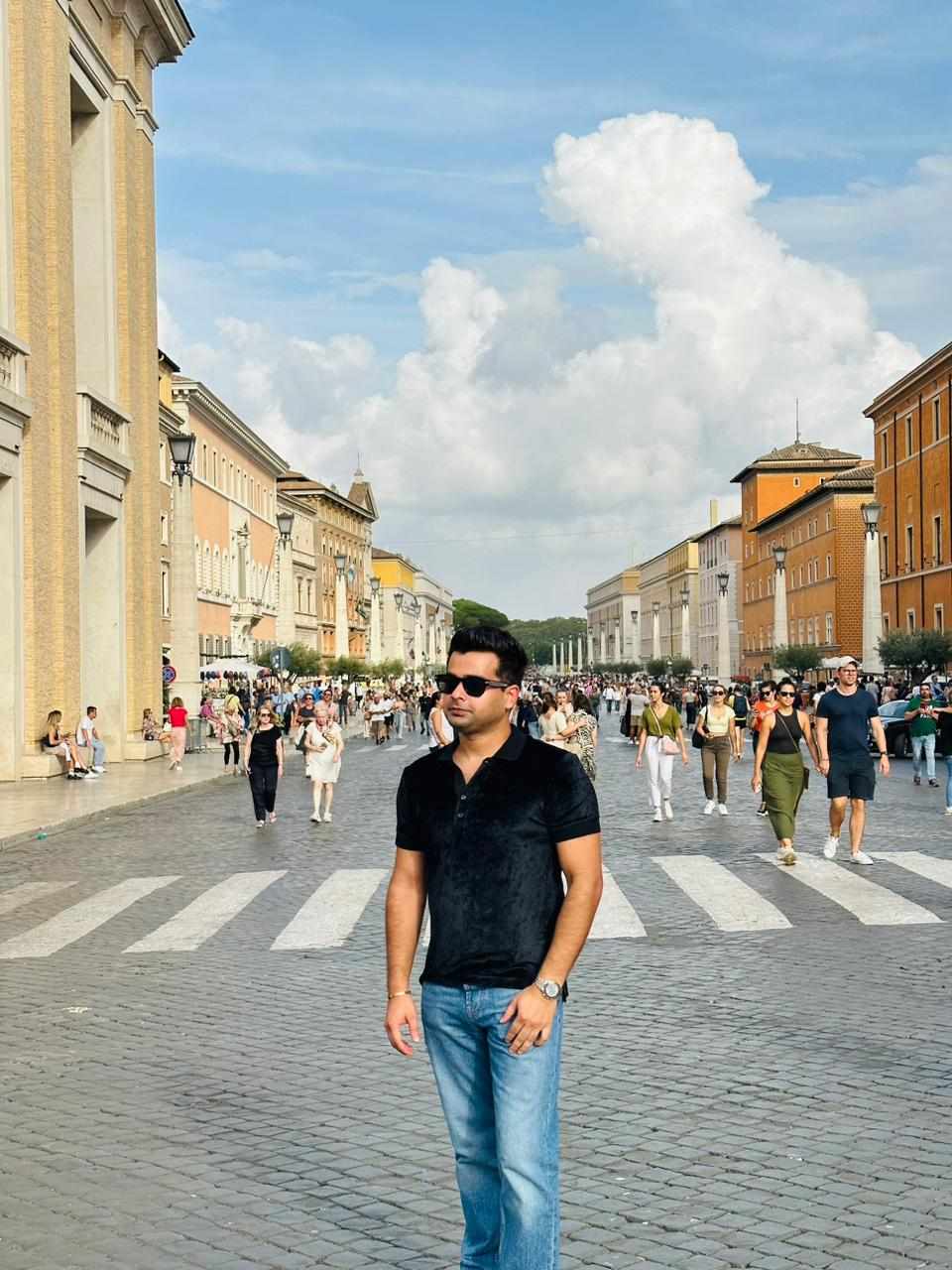 **Chirag Tomar: A Visionary Leader In Industry**