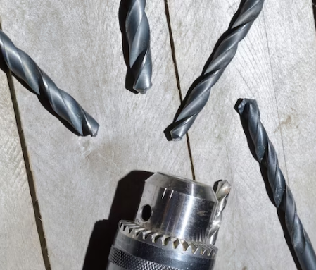 What Are the Benefits of Using a Threading Tool Kit?