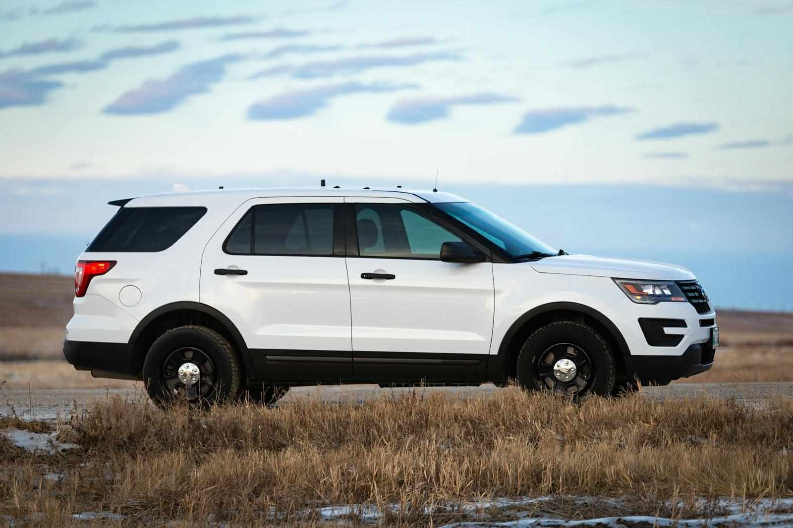 Top Reasons to Rent an SUV for Your Next Adventure in Dubai