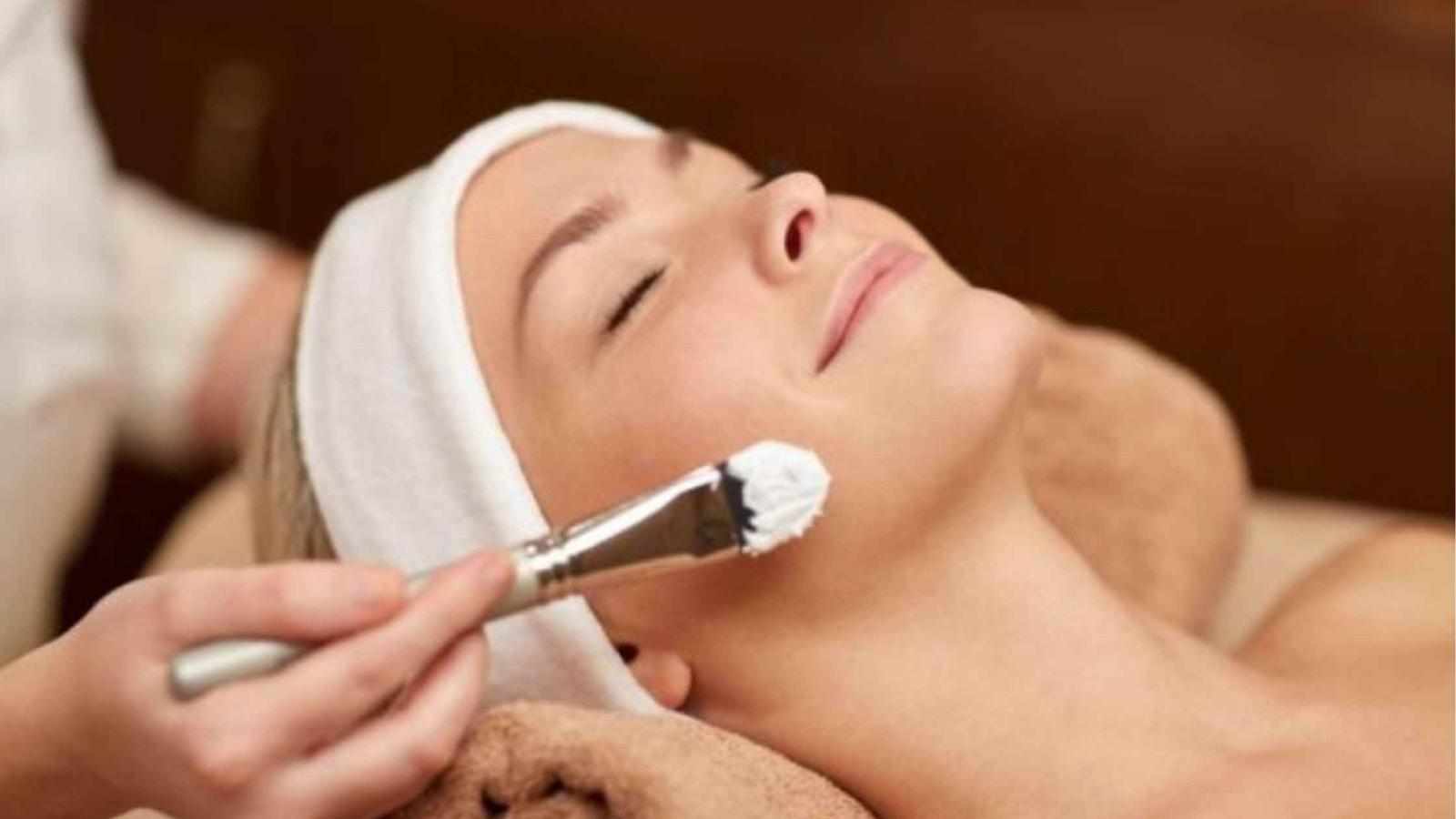 What Is a Deep Pore Cleansing Facial and How Does It Work?