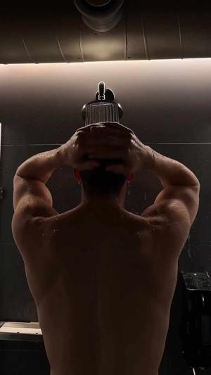 मैं कहीं नहीं जाने वाला हूं...