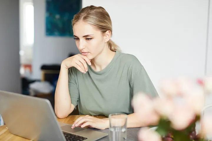 How Can You Select The Best Assignment Help Australia?