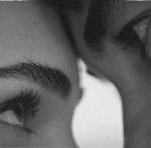 3.The eyes met 👀