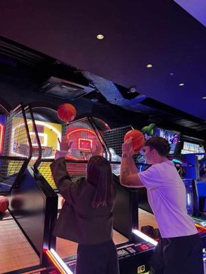 Chapter 17: Arcade of love zones.
