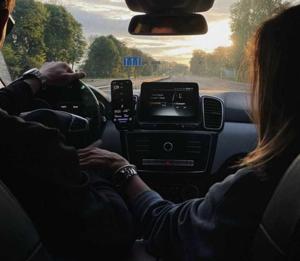 𝟔 𝐓𝐨𝐮𝐜𝐡 𝐡𝐞𝐫 𝐚𝐧𝐝 𝐝𝐢𝐞