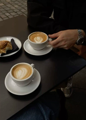 𝟏𝟎 𝐋𝐨𝐯𝐞 𝐢𝐬 𝐧𝐞𝐯𝐞𝐫 𝐩𝐞𝐫𝐟𝐞𝐜𝐭