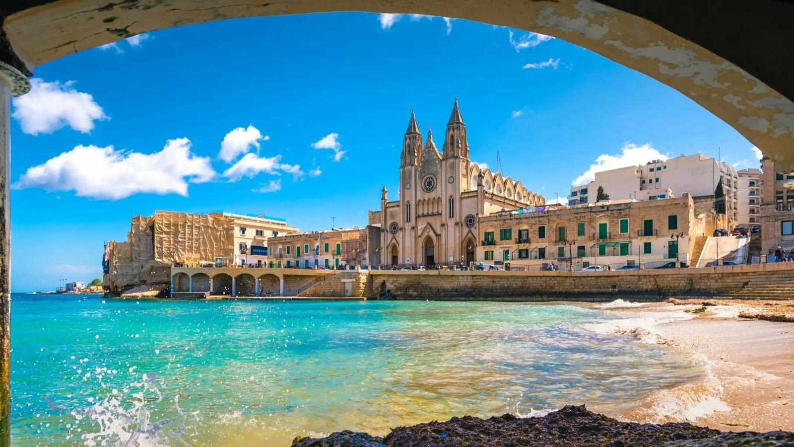Guide to Malta: The Pros and Cons of Living on these Beautiful Islands