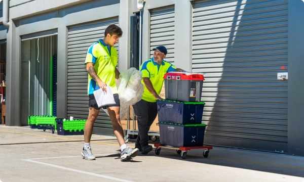 What are the benefits of choosing the best moving crates for hire in Melbourne?