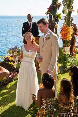 Dream Weddings and Romantic Escapes in Fiji Await You