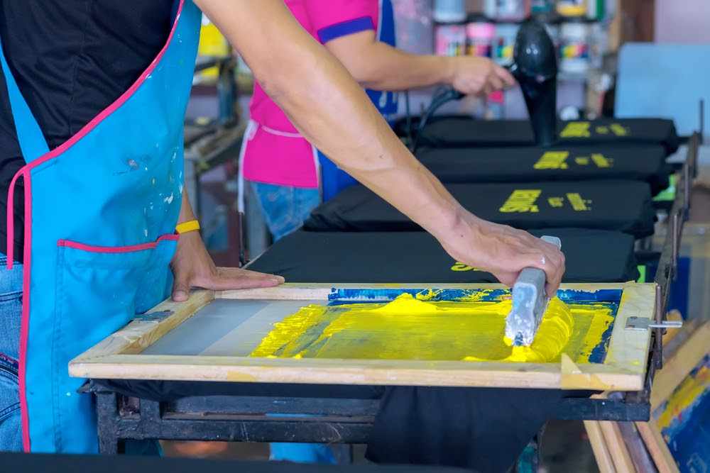 Exploring the Art of Screenprinting: A Guide to High-Quality Custom Apparel