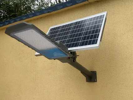 Solar Street Lights in Dubai for Smart and Sustainable Outdoor Lighting