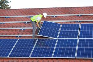 Top Solar PV Panel Installer in Dubai – Maximize Your Solar Energy