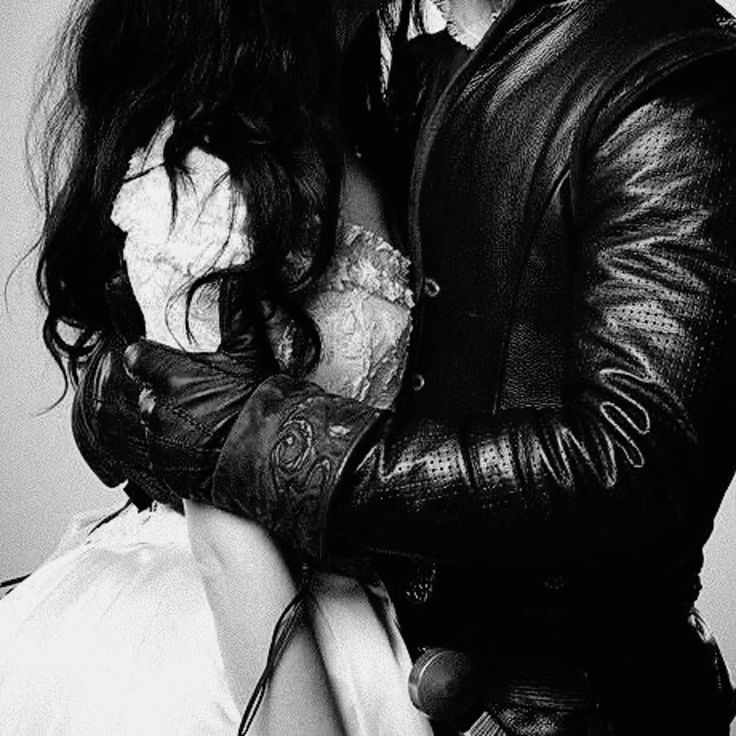 The thief and the queen