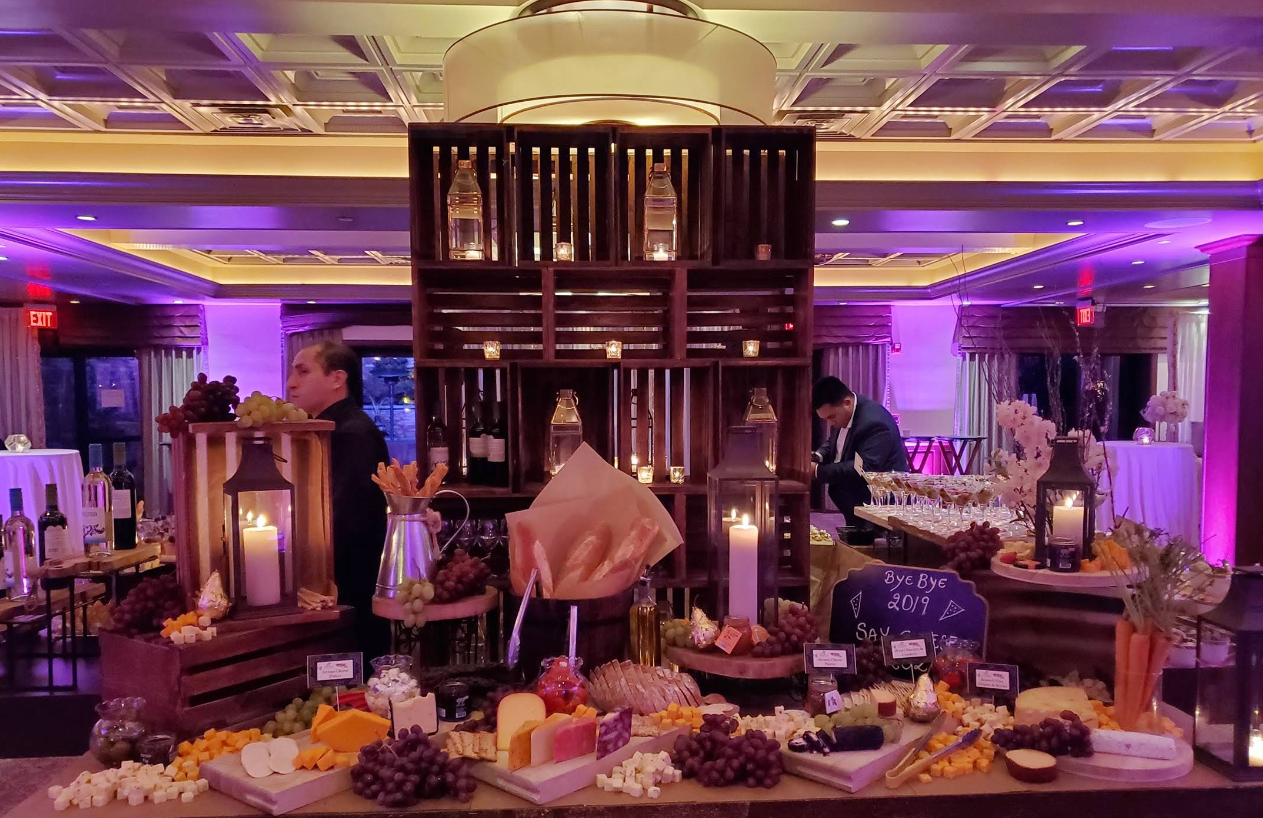 The Charm of Warm Beverage Stations at Evening Wedding Catering in NJ