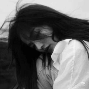 𝙍᥆᥆һ 🫀 logo