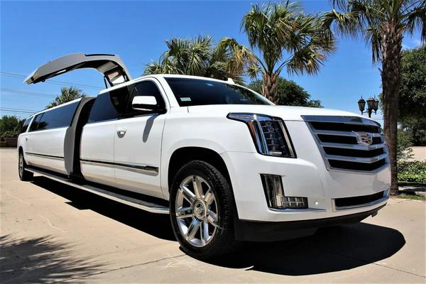 Limousine Near Me in Dubai | Luxury Chauffeur & Limo Rental Across All Dubai Areas