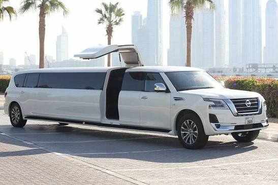 How to Book a Limousine in Dubai for Luxury Travel and Tour