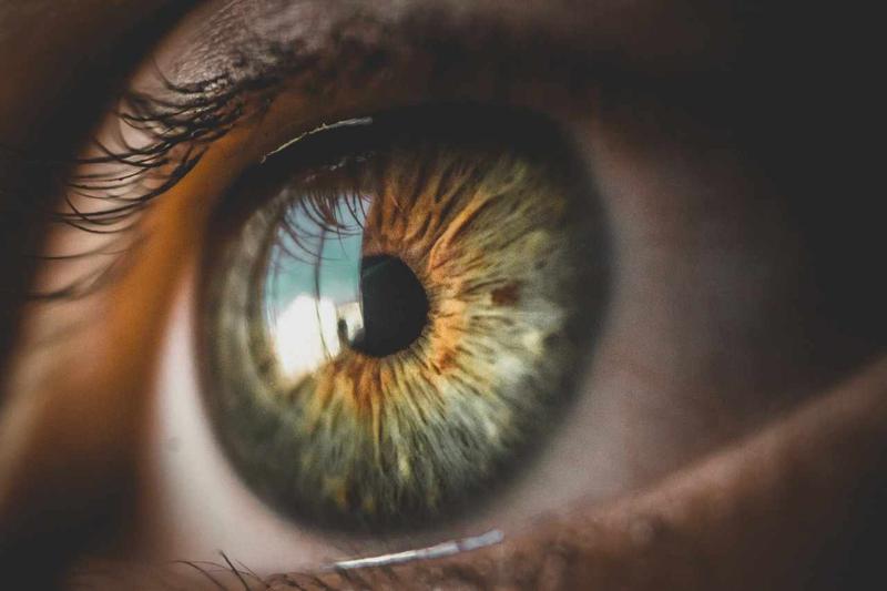 The Future of Vision Correction: SMILE Laser Eye Surgery