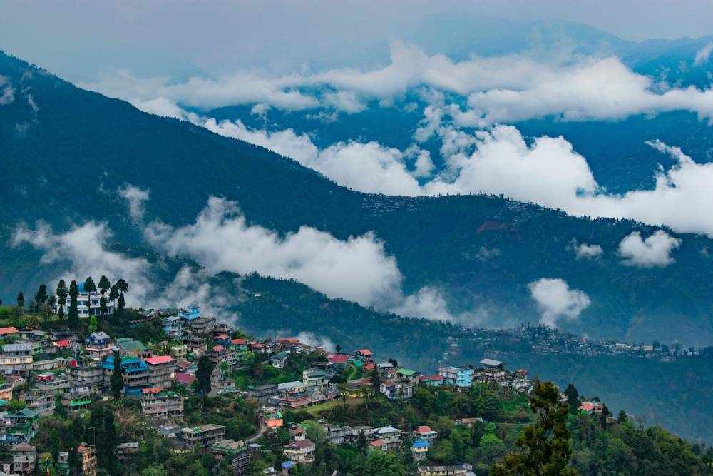Darjeeling Tour Packages: Explore the Queen of Hills in Style