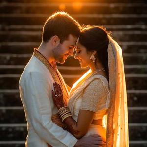 2. " Agar teri wajah se ye muskurata hai, toh mujhe tere is nange pan ya is nazdiki se koi aitraz nahi " 🔥