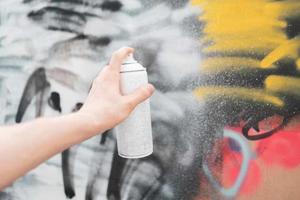 How to Achieve a Professional Finish with Spray Paint