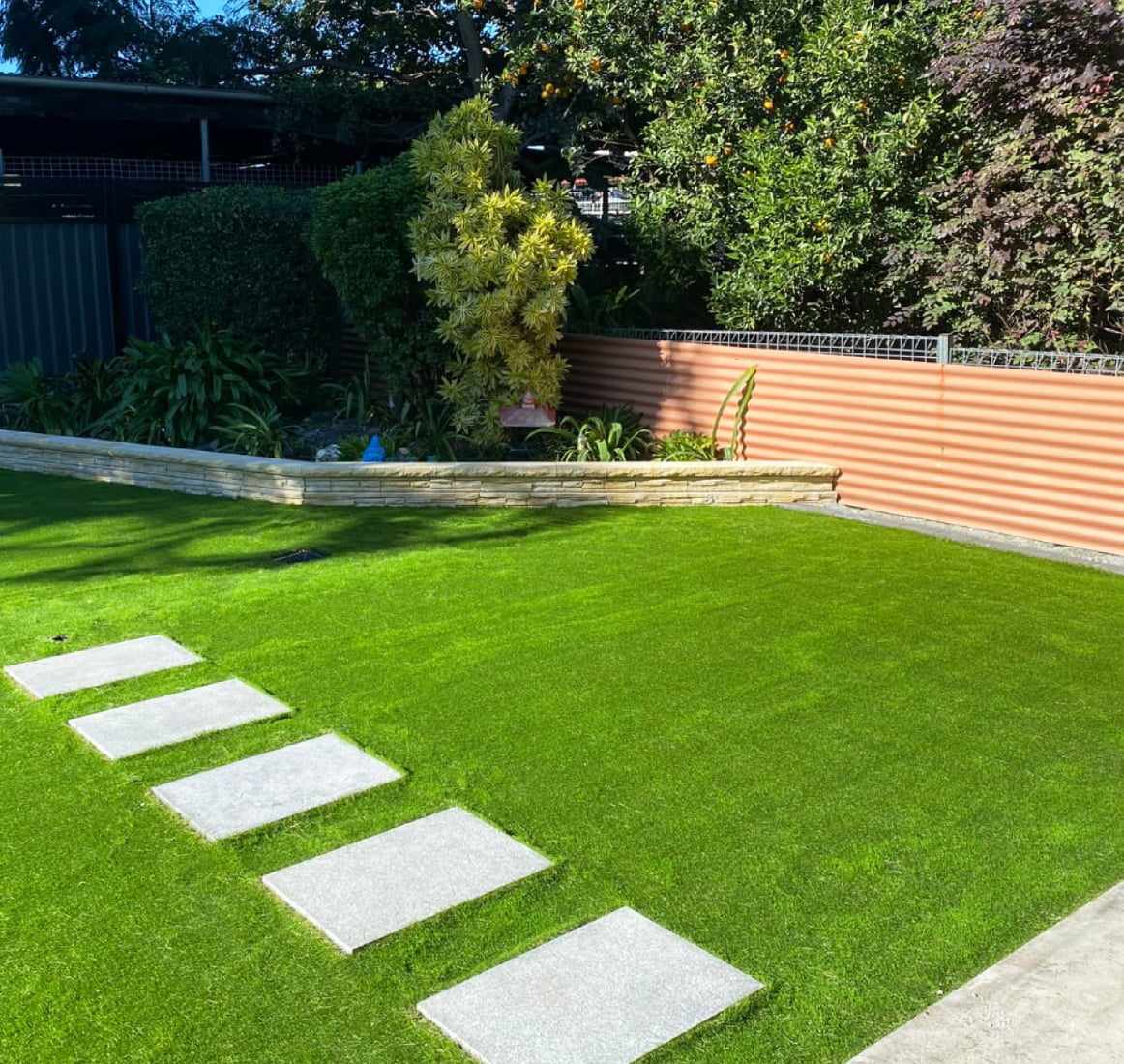 Cheap Fake Grass for Low Maintenance Landscaping