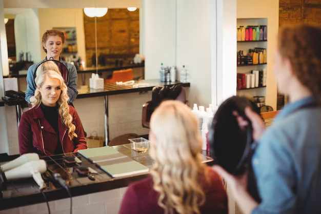 How to Choose the Right Hairdressing School in Melbourne