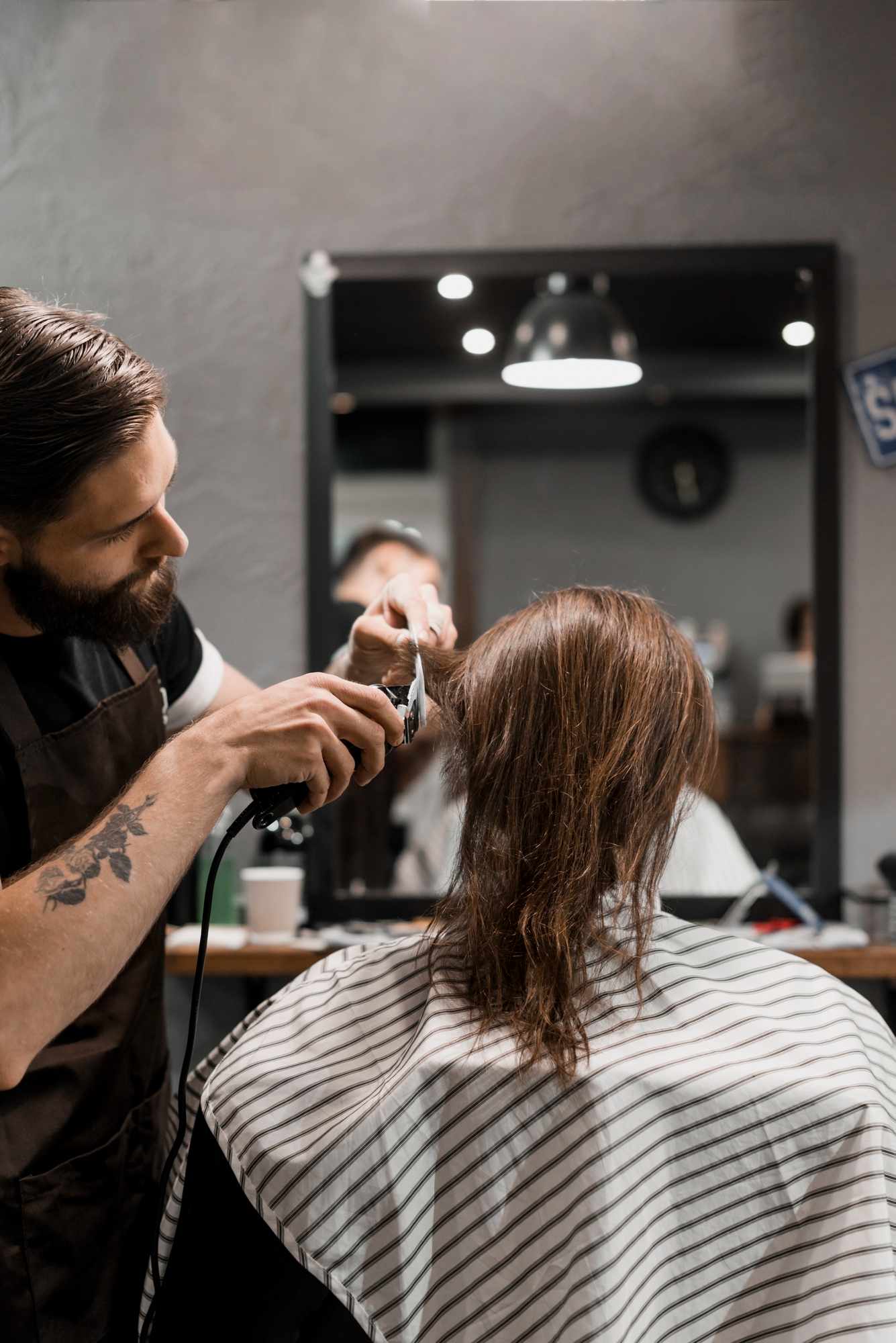 Enroll in the best hairdressing schools Melbourne to shine in the profession
