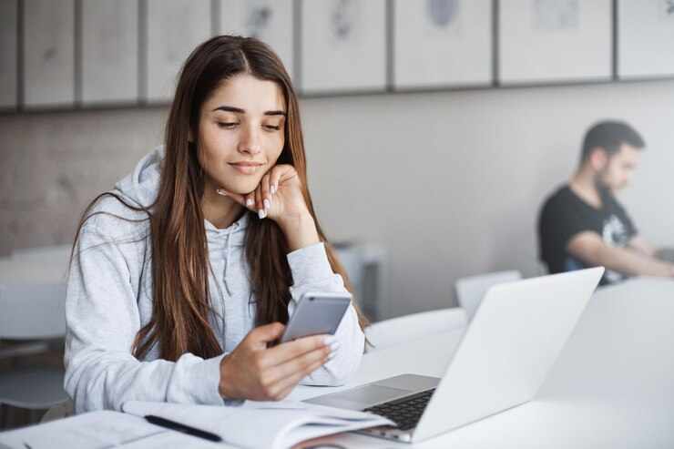 "Earn While You Watch: How Radigone Rewards Your Attention"