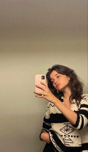 Bee logo