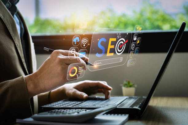 business people use SEO tools, Unlocking online potential. Boost visibility, attract organic traffic, and dominate search engine rankings with strategic optimization techniques. digital marketing business people use SEO tools, Unlocking online potential. Boost visibility, attract organic traffic, and dominate search engine rankings with strategic optimization techniques. digital marketing seo stock pictures, royalty-free photos & images