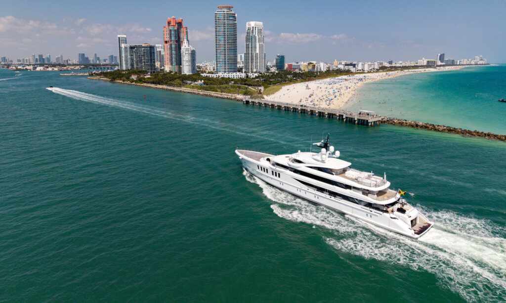 Why Luxury Yacht Sales Are Booming in Dubai’s Market