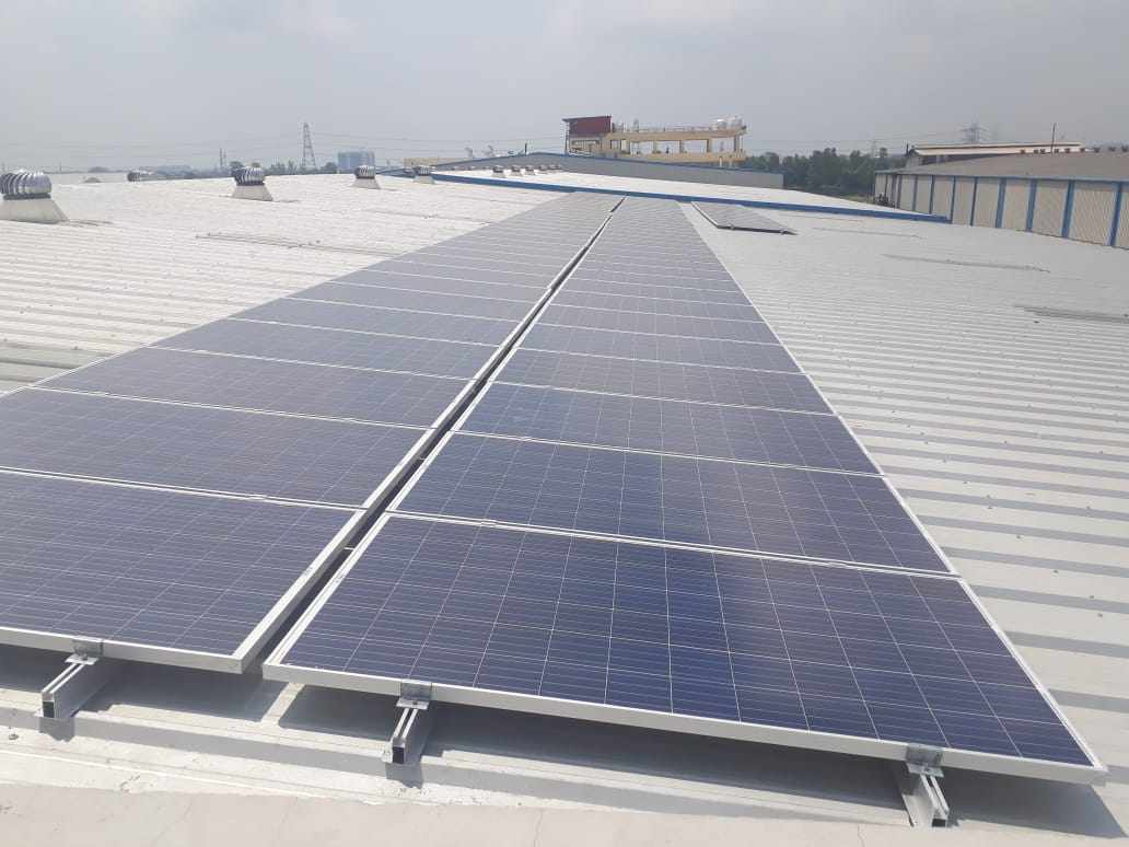 Powering Up: Why Solar Rooftop Systems Are Booming in 2024