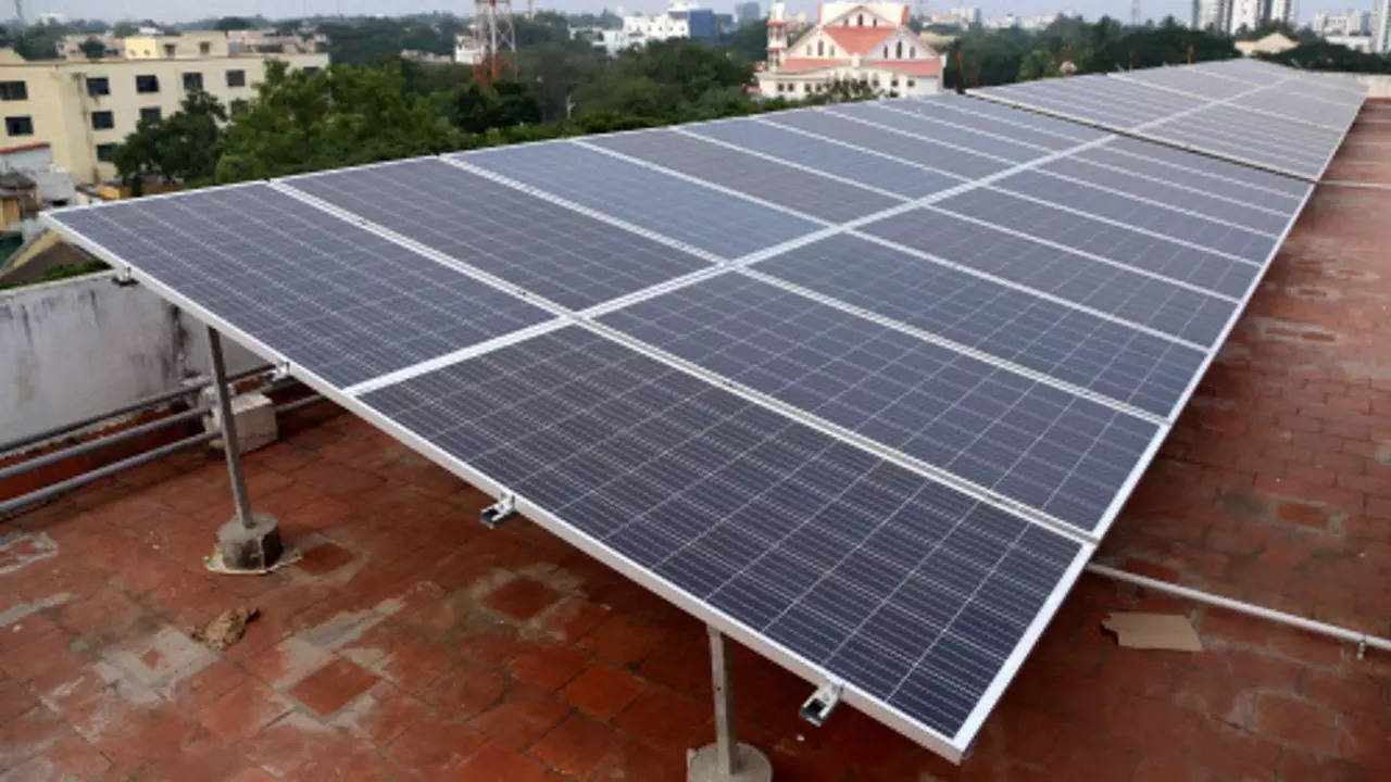 Solar PV Modules and Solar Panels in India: A Comprehensive Overview